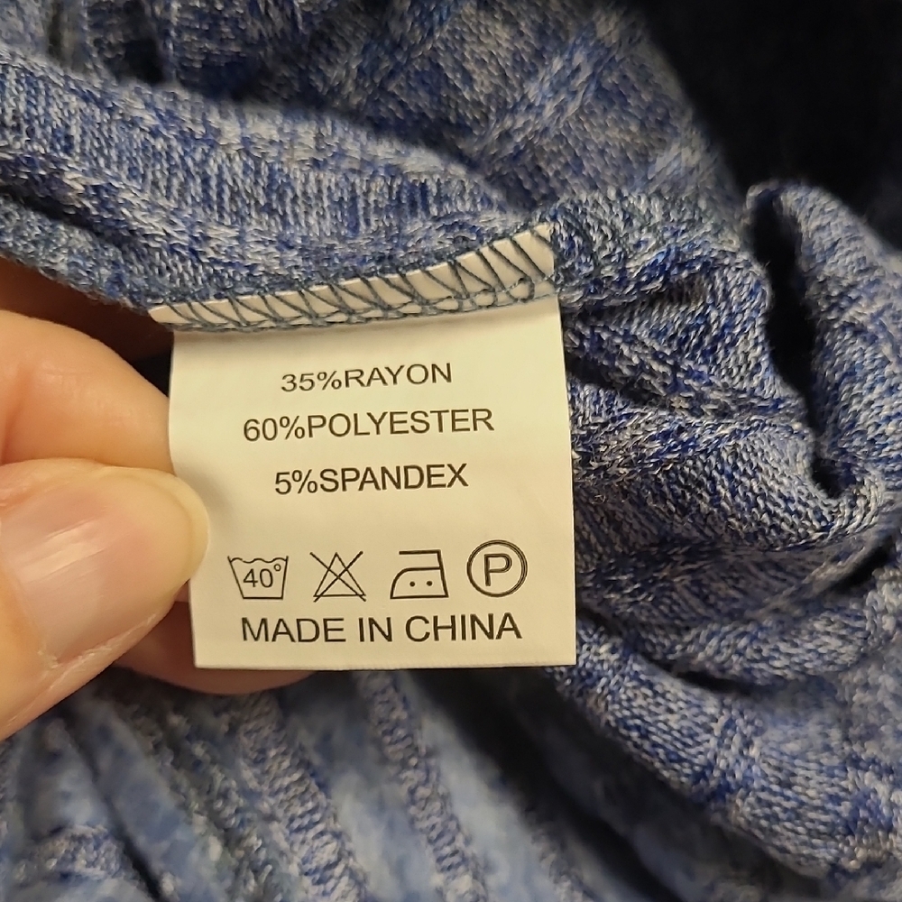 Chic Blue V-Neck Ribbed Sweater - Picture 4 of 5